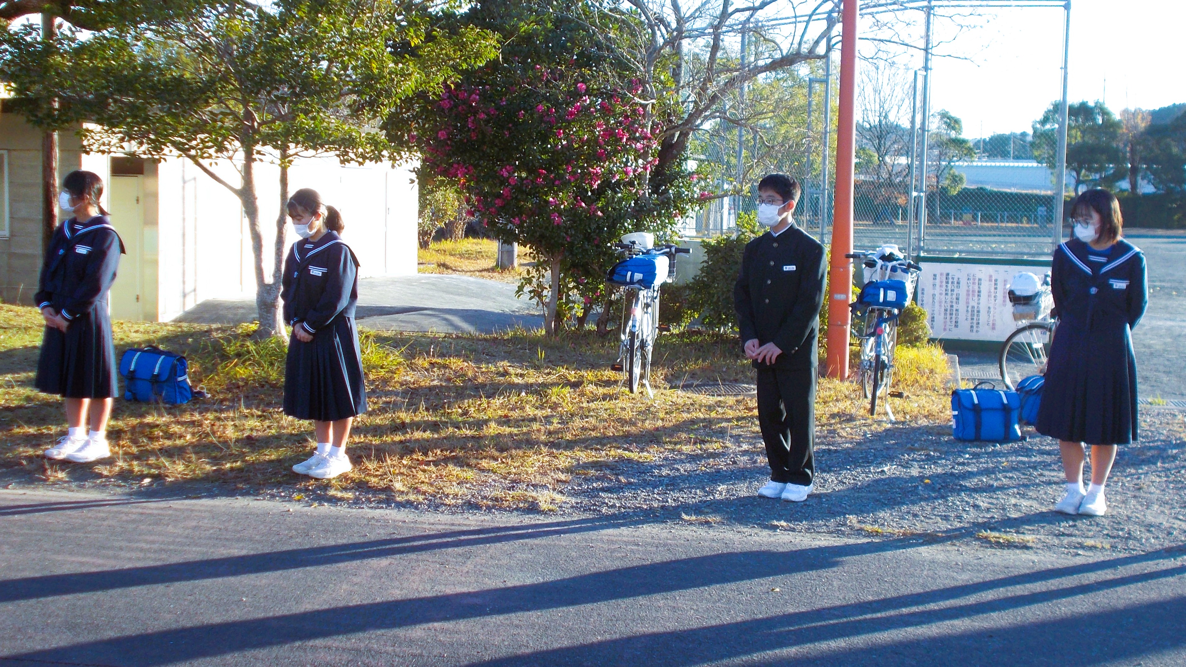 041212 学園挨拶運動2